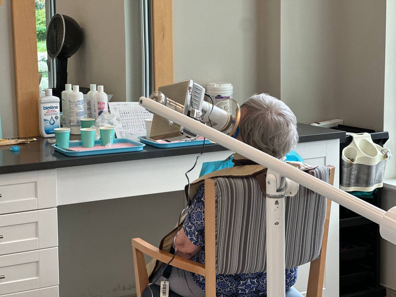 Portable dental treatment station set up for on-site senior care
